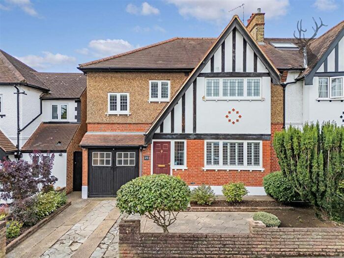 4 Bedroom Semi-Detached House For Sale In Essex Road, North Chingford, E4