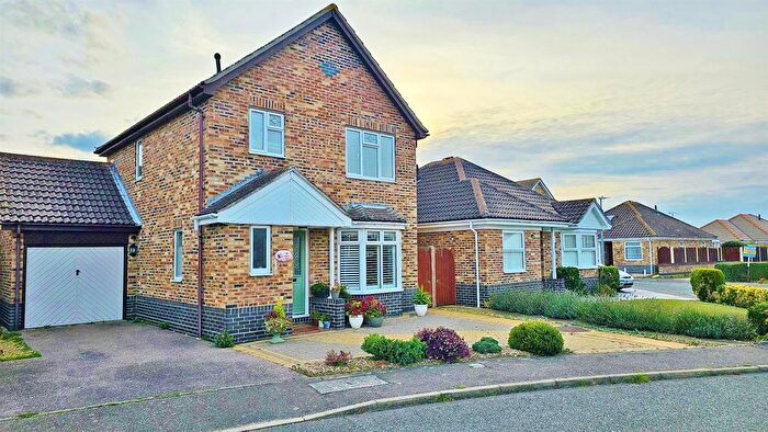 3 Bedroom Detached House For Sale In Heron Way, Kirby Cross, CO13