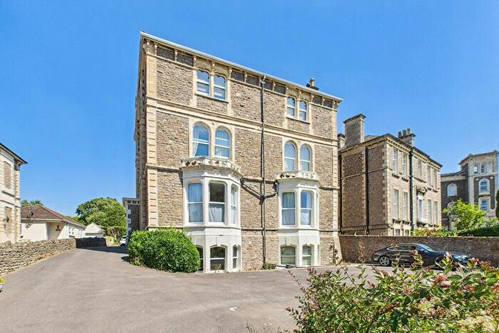 1 Bedroom Flat To Rent In Victoria Road, Clevedon, BS21