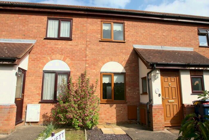 2 Bedroom Terraced House To Rent In Lindisfarne Close, St. Neots, Cambridgeshire, PE19