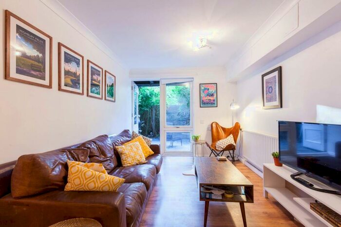 2 Bedroom Flat To Rent In Ramsey Walk, Islington, London, N1