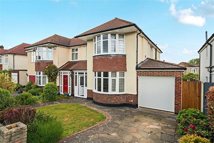 4 Bedroom Semi-Detached House For Sale In The Ridge, Orpington, BR6