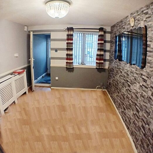 3 Bedroom Terraced House To Rent In Falcon Avenue, Grays, RM17