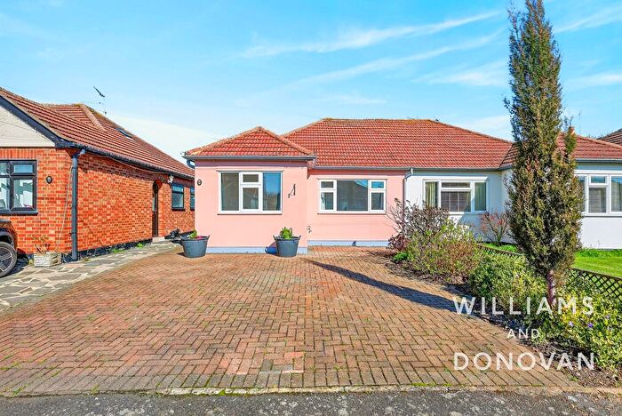 2 Bedroom Bungalow For Sale In Prestwood Drive, Thundersley, SS7