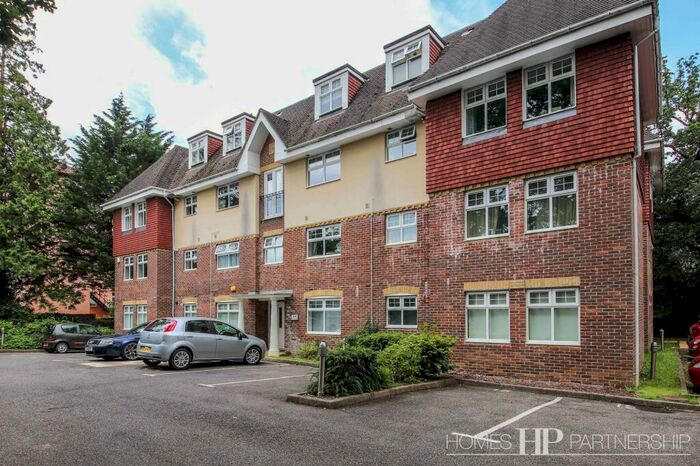 2 Bedroom Apartment To Rent In Horsham Road, Brecon Heights, RH11