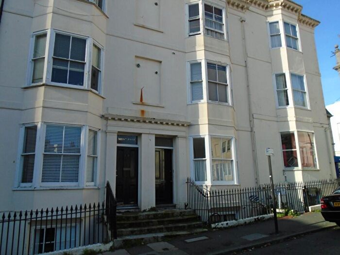 1 Bedroom Flat To Rent In Clarence Square, Brighton, BN1