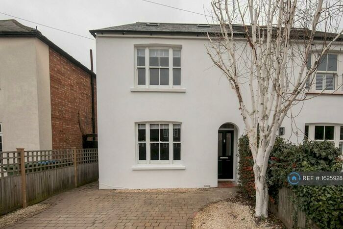 4 Bedroom Semi-Detached House To Rent In Hogshill Lane, Cobham, KT11