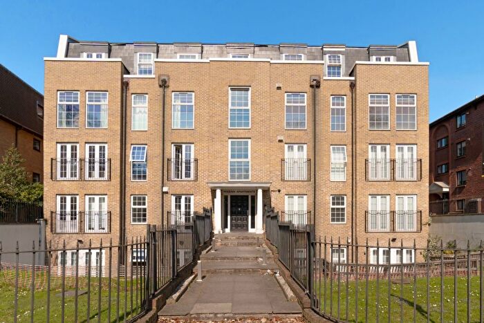 2 Bedroom Flat To Rent In Phoenix Apartments, Widmore Road, Bromley, BR1