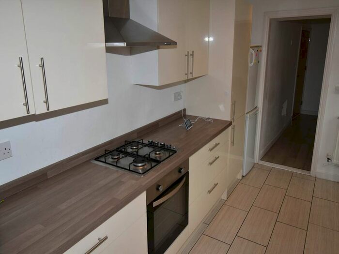 4 Bedroom Property To Rent In Fleet Street, Sandfields, City Centre, Swansea, SA1