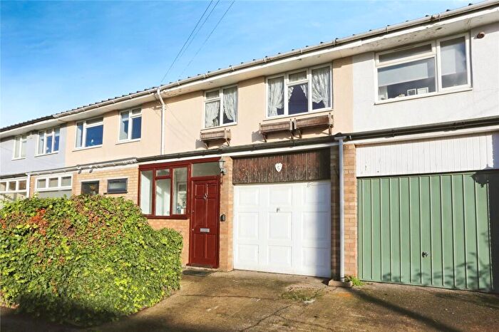 3 Bedroom Terraced House For Sale In Chelsfield Gardens, London, SE26