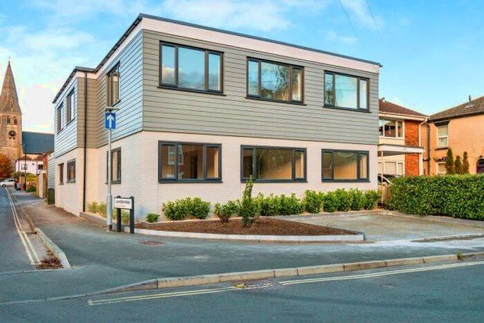 1 Bedroom Flat To Rent In Brook House, Southampton, SO15