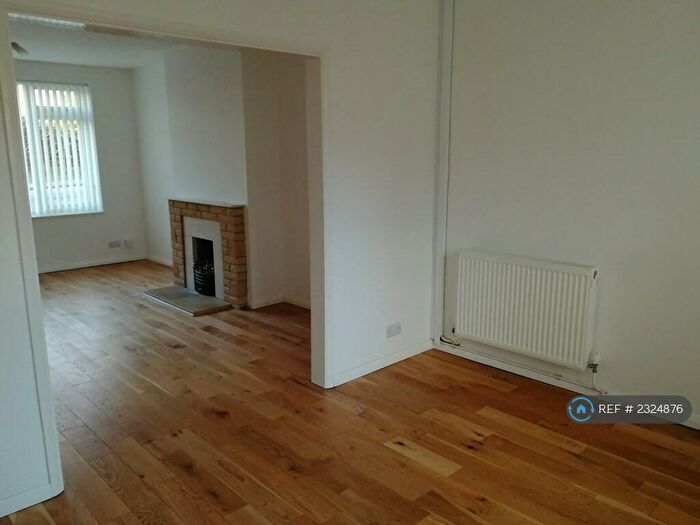 3 Bedroom Semi-Detached House To Rent In Mallory Road, Bishops Tachbrook, Leamington Spa, CV33