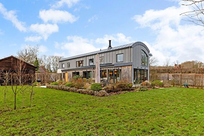 4 Bedroom Barn Conversion To Rent In Four Elms Road, Edenbridge, TN8