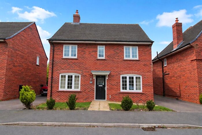 4 Bedroom Detached House For Sale In Clay Avenue, Stewartby, Bedford, MK43