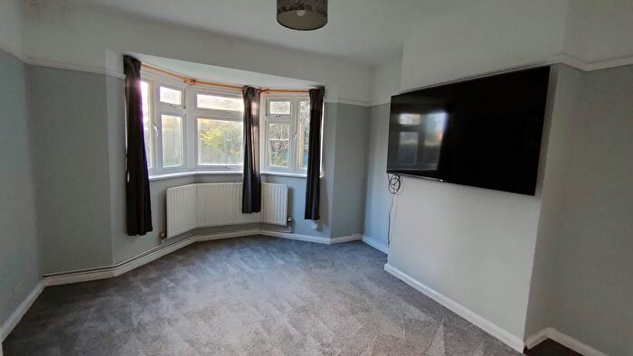 4 Bedroom Semi Detached House To Rent In Charlton Lane, Charlton, SE7