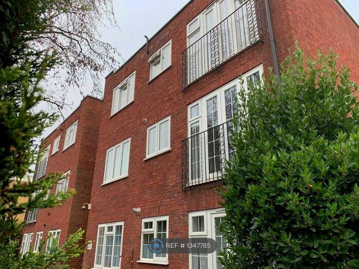 1 Bedroom Flat To Rent In Cookham Road, Maidenhead, SL6