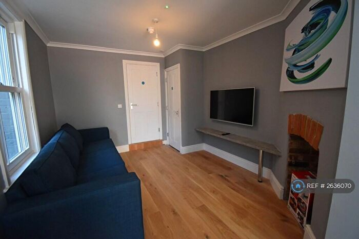 6 Bedroom Semi Detached House To Rent In Addington Road, Reading, RG1