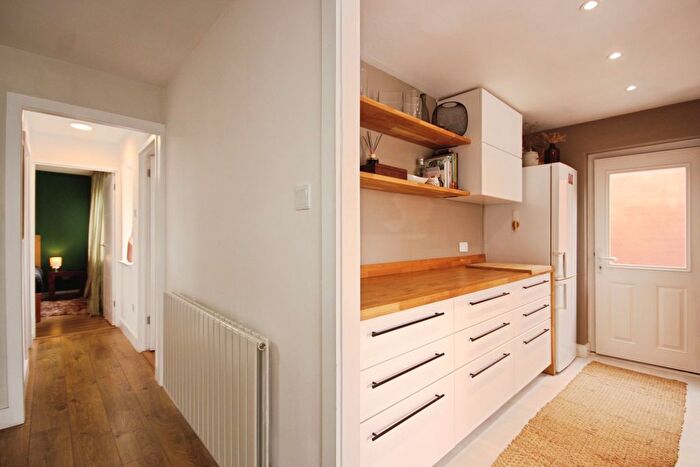 2 Bedroom Bungalow For Sale In Woodloes Avenue South, Woodloes Park, Warwick, Warwickshire, CV34