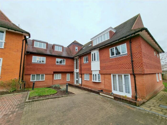 2 Bedroom Apartment To Rent In London Road South, Merstham, Redhill, Surrey, RH1