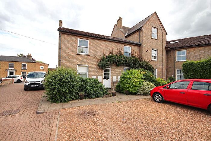 1 Bedroom Flat To Rent In Beagle Court, Cottenham, Cambridge, CB24
