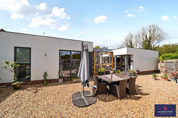5 Bedroom Barn Conversion For Sale In Feoffee Farm, Fancott, Toddington, Bedfordshire, LU5