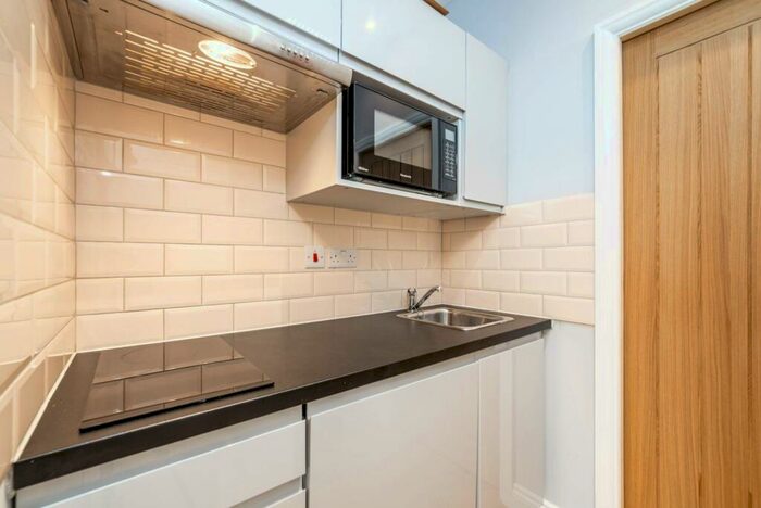 Studio To Rent In Woodchurch Road, South Hampstead, London, NW6
