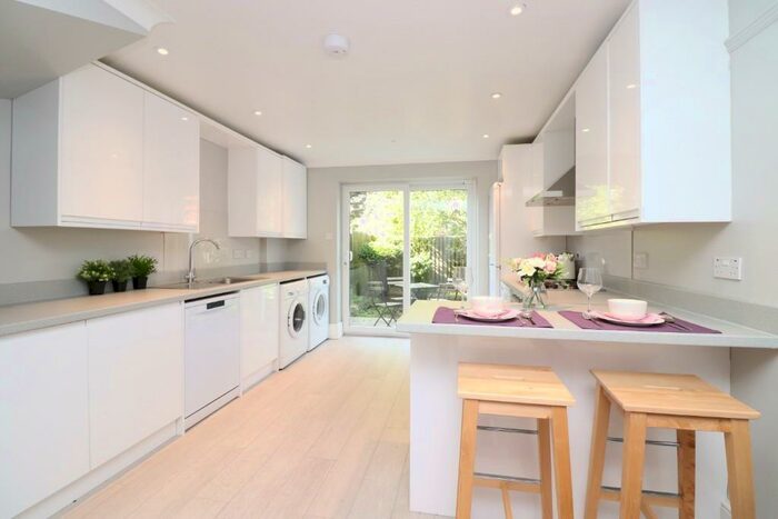 5 Bedroom House To Rent In Berkeley Close, SO15