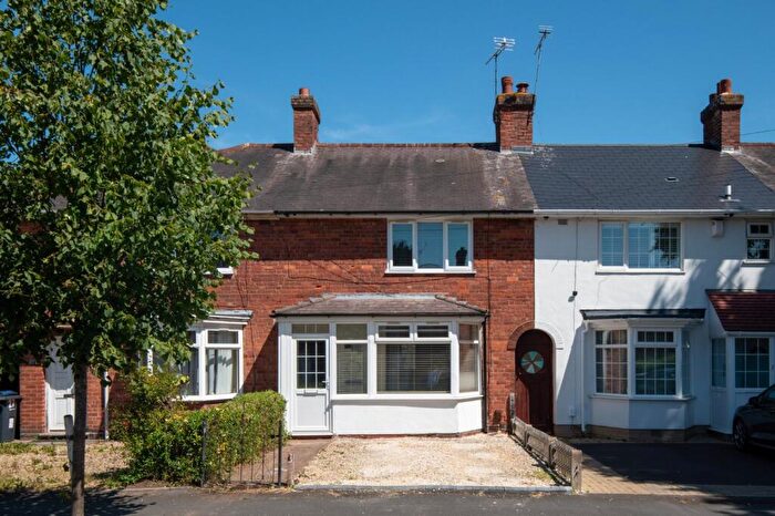 3 Bedroom Terraced House For Sale In Gorleston Road, Birmingham, West Midlands, B14