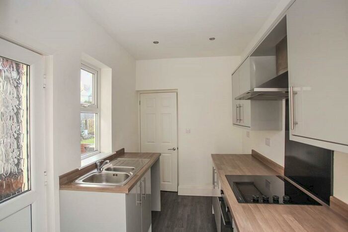 2 Bedroom End Of Terrace House To Rent In Wootton Street, Bedworth, Warwickshire, CV12