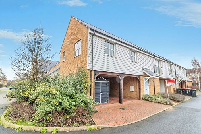 3 Bedroom Mews For Sale In Collingwood Gardens, Brooklands, Milton Keynes, Buckinghamshire, MK10
