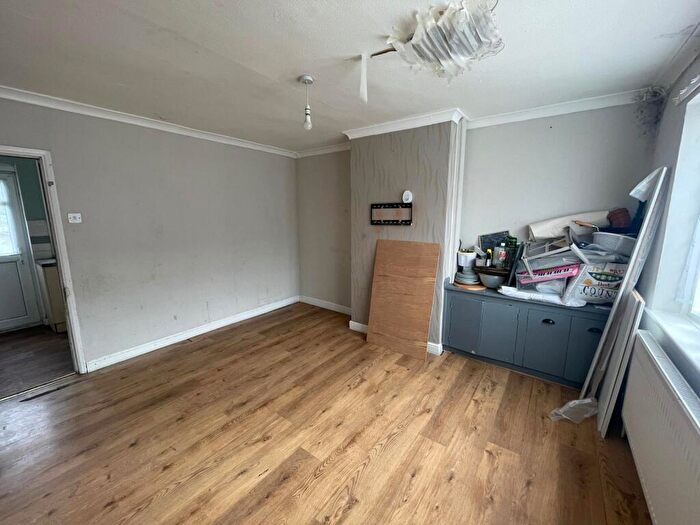 2 Bedroom Terraced House For Sale In Gladstone Road, Northampton, NN5