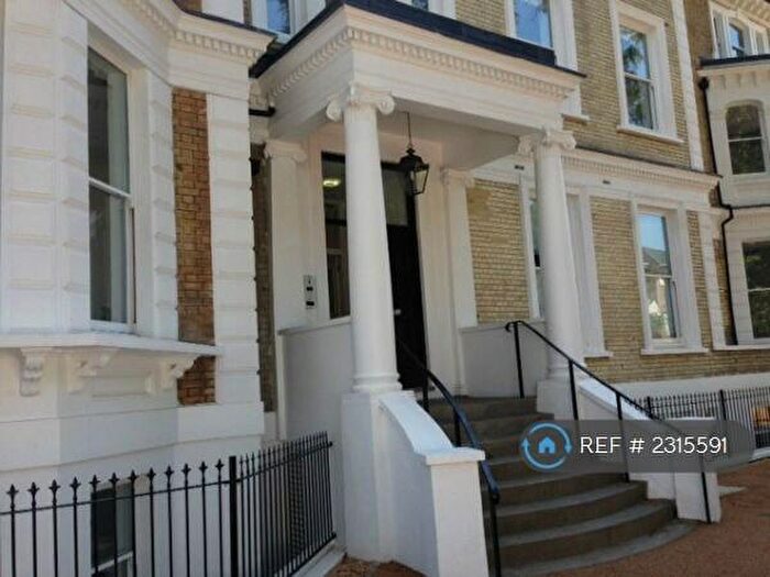 2 Bedroom Flat To Rent In Longwood House, Surbiton, KT6