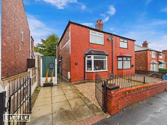 3 Bedroom Semi-Detached House For Sale In Rivington Road, St. Helens, WA10