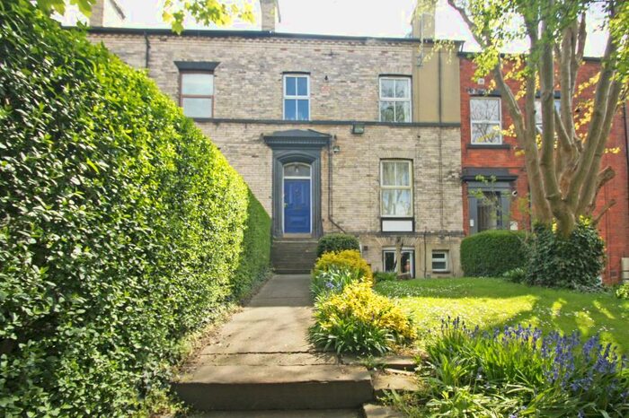 1 Bedroom Flat To Rent In Midland Road, Hyde Park, Leeds, LS6