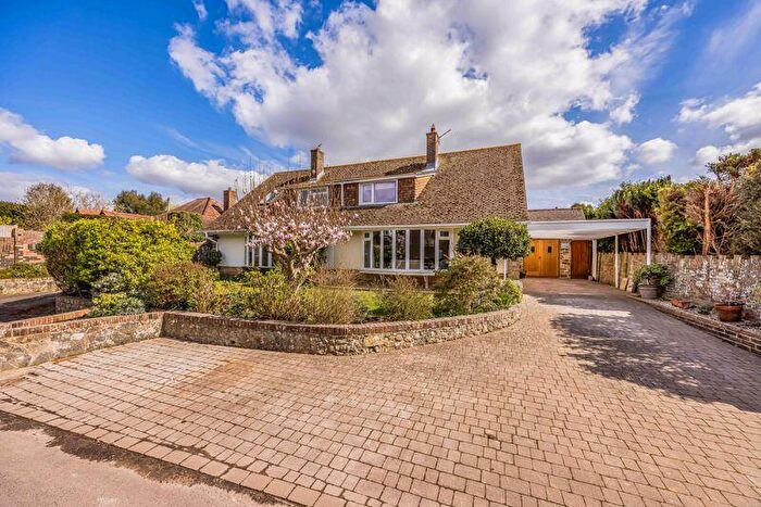 3 Bedroom Chalet For Sale In Prinsted Lane, Emsworth, PO10