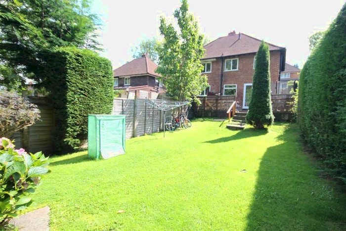 2 Bedroom Property To Rent In Vernon Way, Guildford, GU2