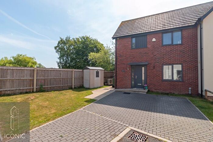 2 Bedroom Semi-Detached House For Sale In Bridge Close, Lenwade, Norwich, NR9