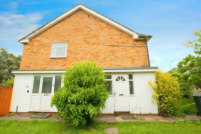 2 Bedroom Maisonette To Rent In Ontario Way, Lakeside, Cardiff, CF23