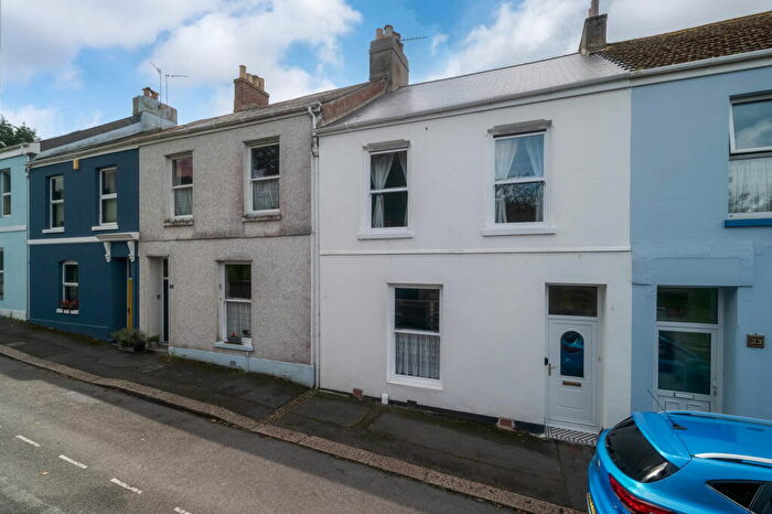 3 Bedroom Terraced House For Sale In Admiralty Street, Stonehouse, Plymouth, PL1