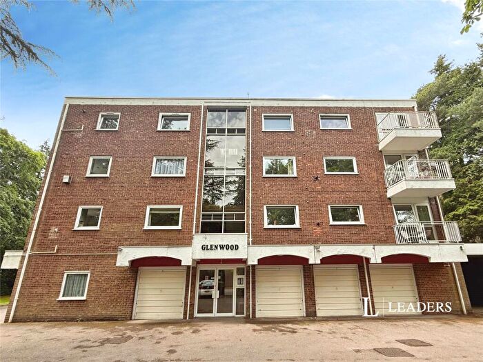 2 Bedroom Flat To Rent In Glenferness Avenue, Bournemouth, BH4