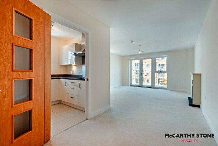 2 Bedroom Apartment For Sale In Viewpoint, Harbour Road, Gosport, PO12