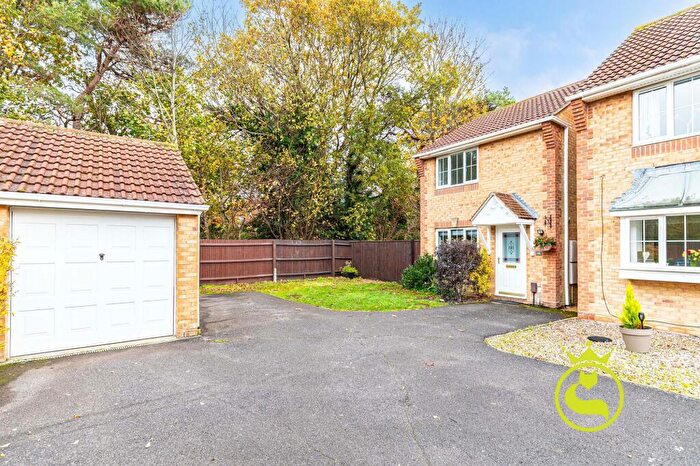 2 Bedroom Detached House For Sale In Bishop Close, Poole, BH12