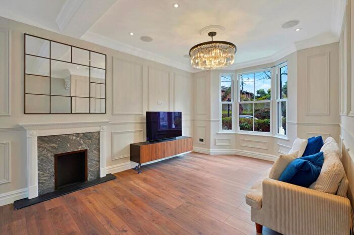 3 Bedroom House For Sale In Shakespeare Road, Herne Hill, SE24