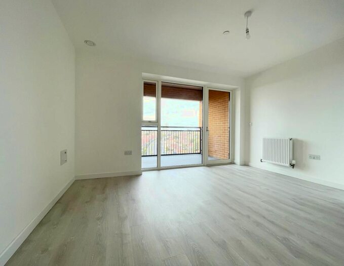 1 Bedroom Flat To Rent In East Acton Lane, London, W3