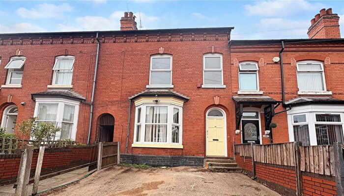 3 Bedroom Terraced House For Sale In Chestnut Road, Birmingham, B13