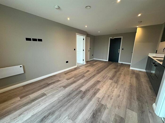 2 Bedroom Apartment To Rent In Springwell Gardens, Whitehall Road Leeds, LS12