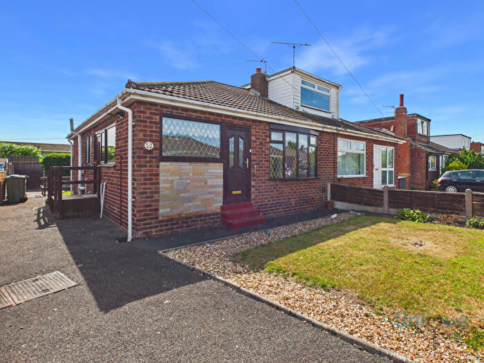 2 Bedroom Bungalow For Sale In Rydal Avenue, Freckleton, PR4