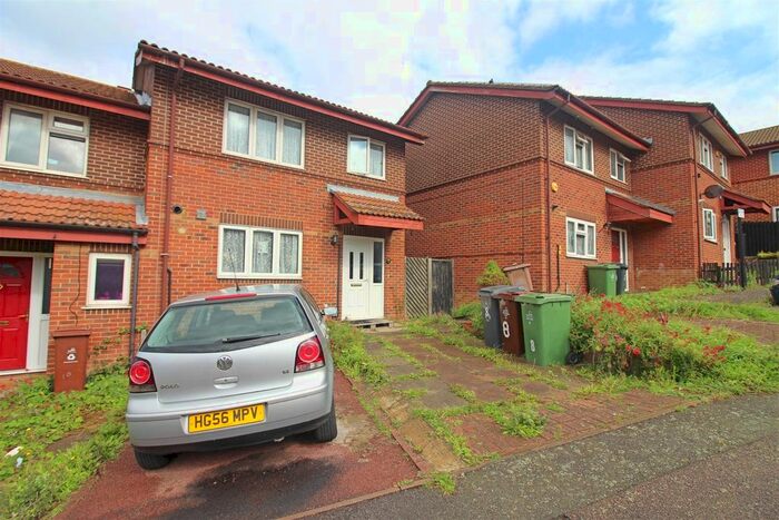 3 Bedroom Property To Rent In Travers Close, London, E17