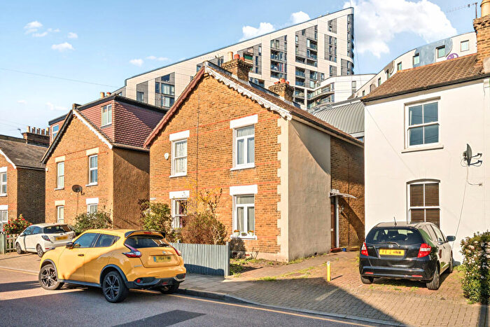 2 Bedroom Semi Detached House For Sale In Newbury Road, Bromley, BR2