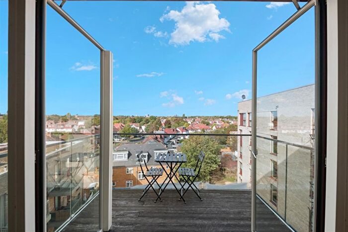 1 Bedroom Flat For Sale In Silchester Apartments, London Road, Isleworth, TW7